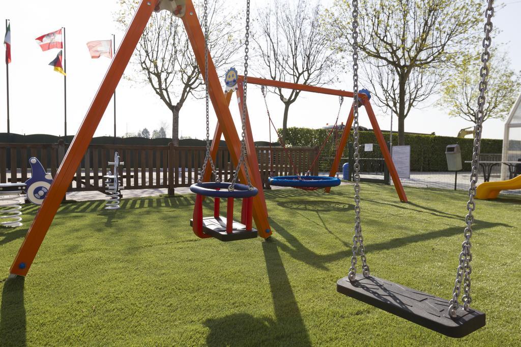 Camping Da Giovanni Peschiera del Garda Exterior foto
